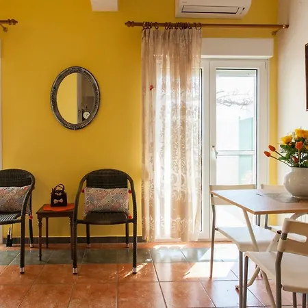 Evelia Apartment Galatas  Exterior photo