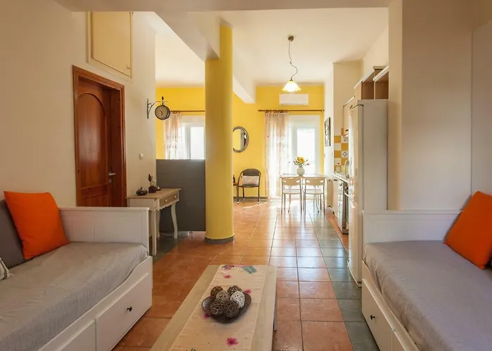 Evelia Apartment