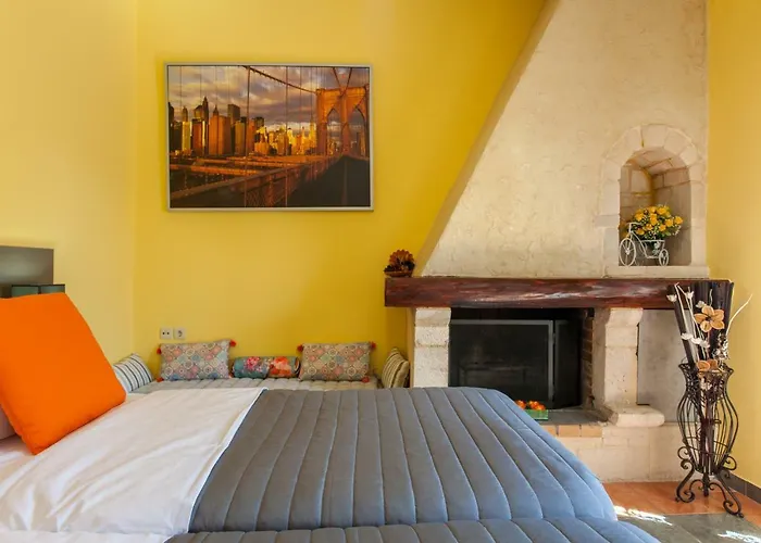 Evelia Apartment